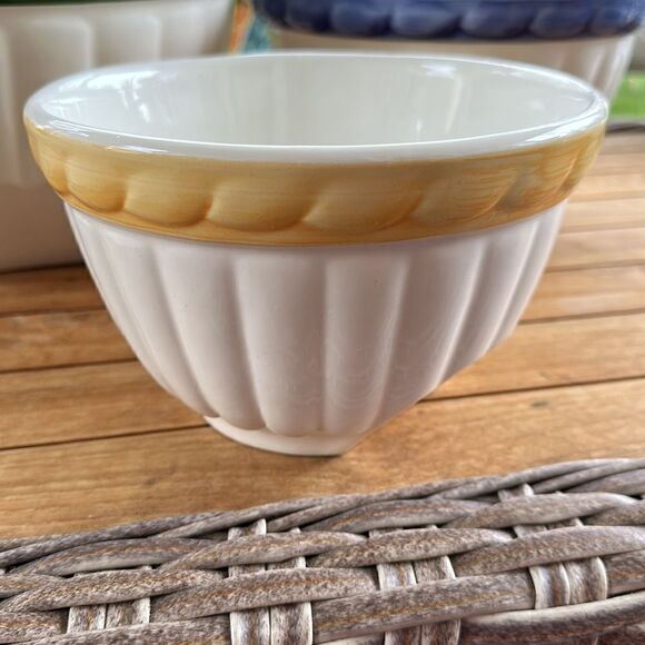 Certified Int. Corporation Italian Stoneware Bowl Set (3) - Picture 4 of 7